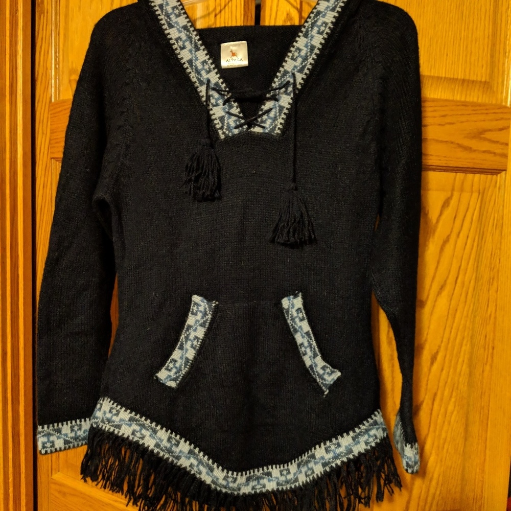 Alpaca hooded sweater